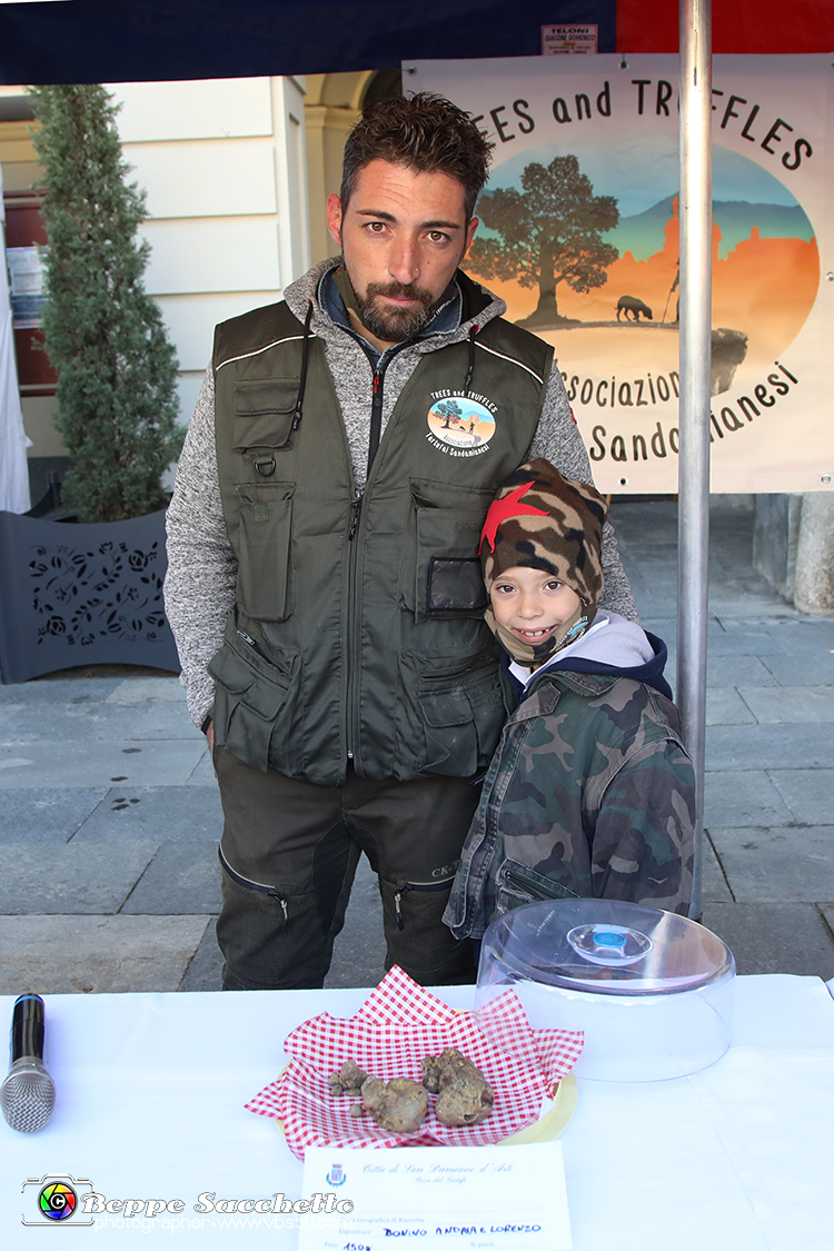 VBS_5507 - 10.ma Fiera Nazionale del Tartufo e Fiera dei Santi.jpg